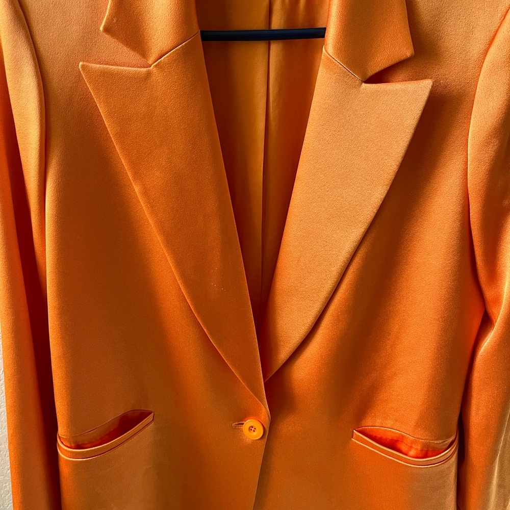 Alice + Olivia Women’s Orange Denny Notch Collar Boyfriend Blazer Silk Size 4 - Picture 5 of 17